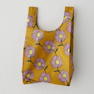 Baggu Baby Reusable Bag Urban Outfitters Exclusive - Daisy Chain print NWT